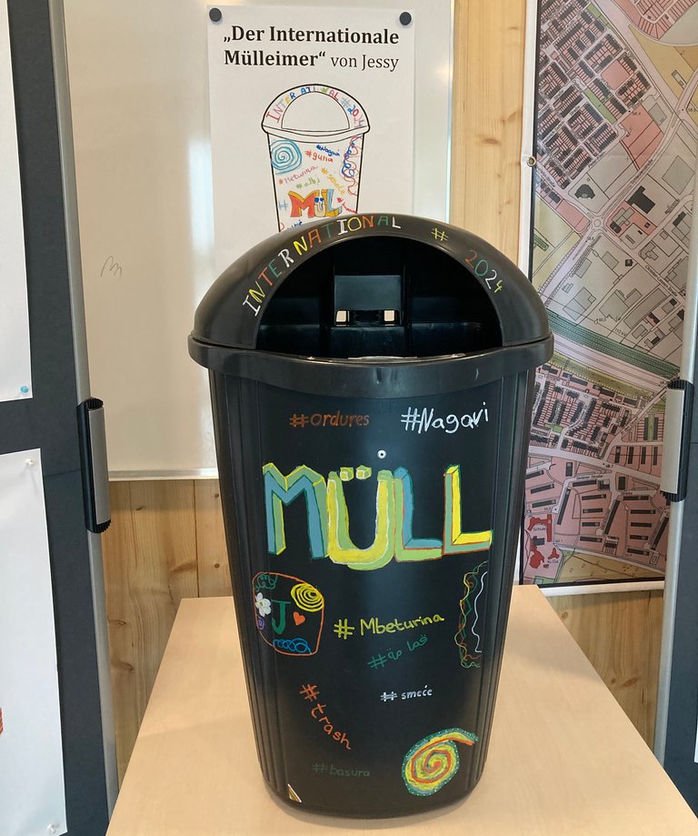 Gewinnerentwurf des Papierkorbwettbewerbs