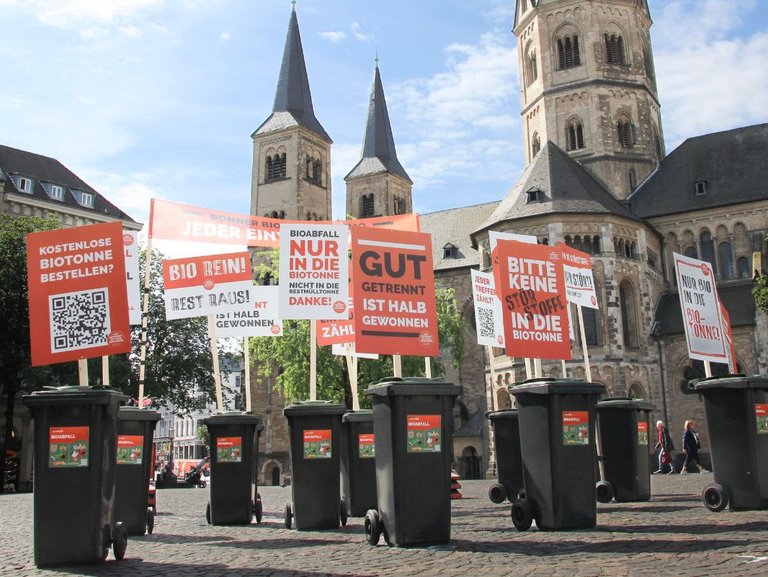 Bonner Biotonnen-Demo auf dem Münsterplatz