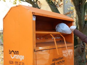 Alttextilcontainer von bonnorange