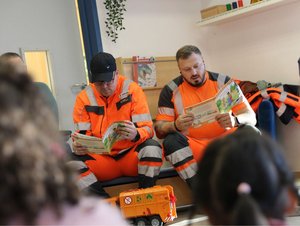 bonnorange Mitarbeitende lesen vor bonnorange Mitarbeitende lesen vor