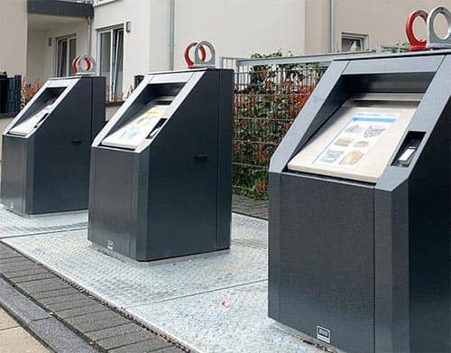 Unterflurbehälter in Nahaufnahme. 
